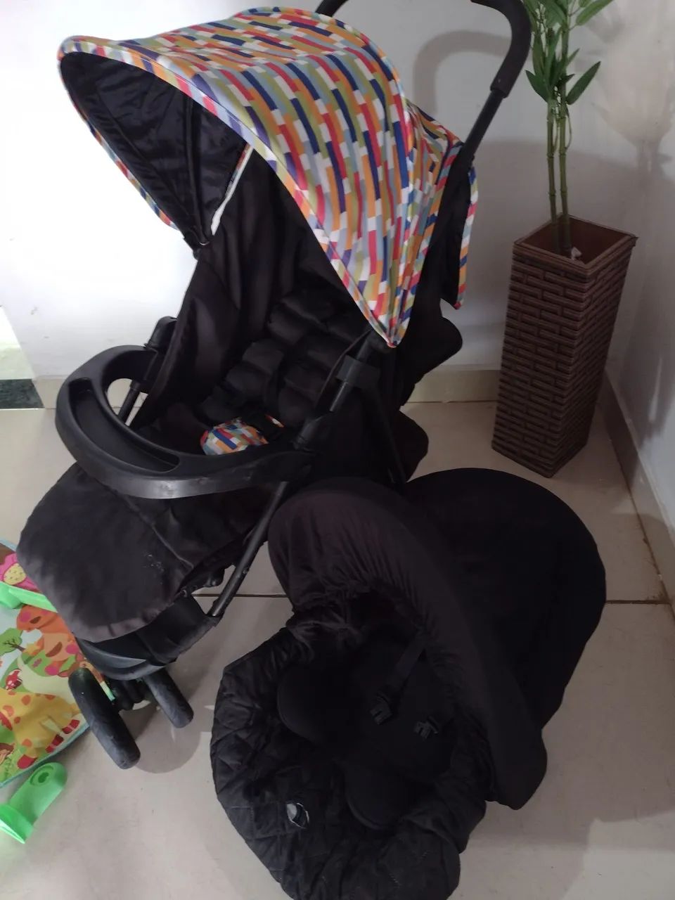 Carrinho com bebê conforto - Foto 2