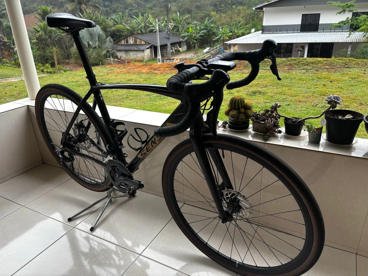 Sense Versa Gravel 