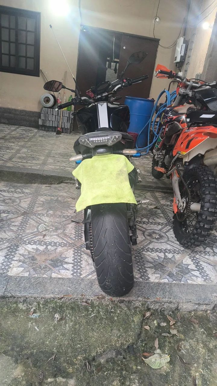 Vendo MT-09 ABS 2016 cor roxa  - Foto 3