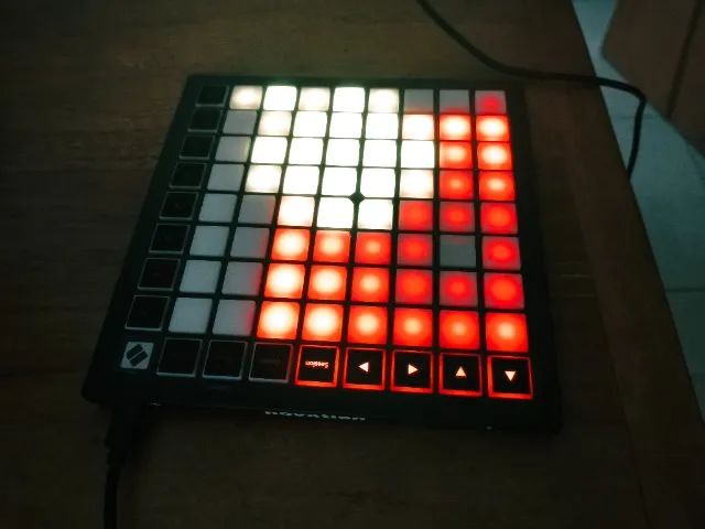 controlador Novation Launchpad Mini MK3 - Foto 4