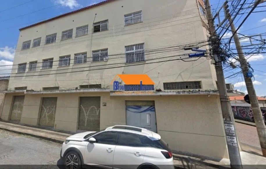 Predio comercial com 7 apartamento e 4 lojas no Bairro cachoeirinha - Foto 5