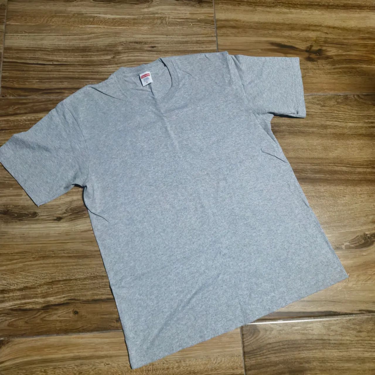 Camiseta Supreme Backwards Tee Heather Grey - Foto 3