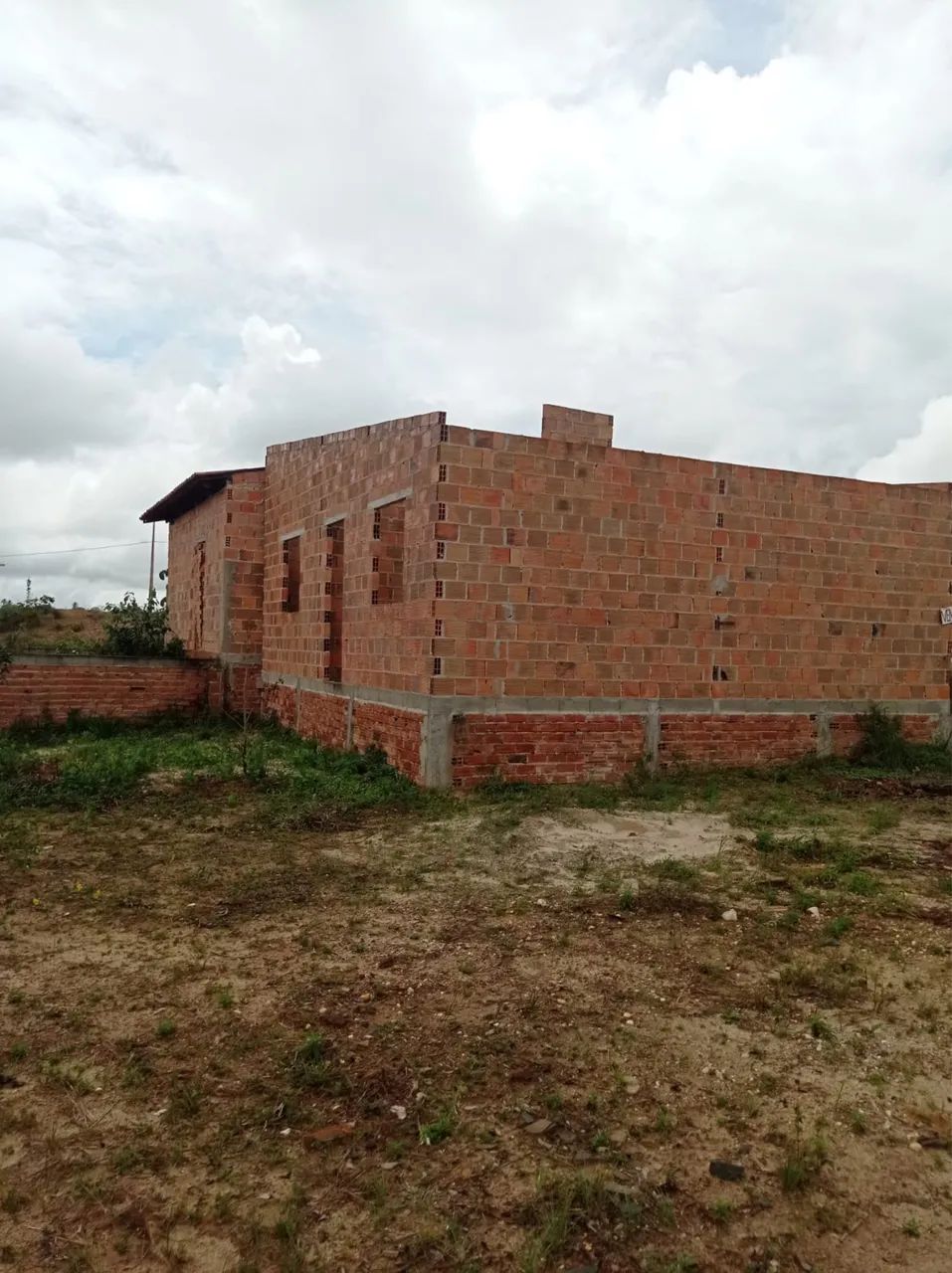 Vendo casa em construção 