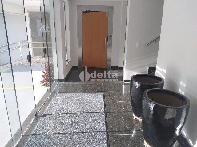 Prédio Padrão em Uberlândia - Foto 5