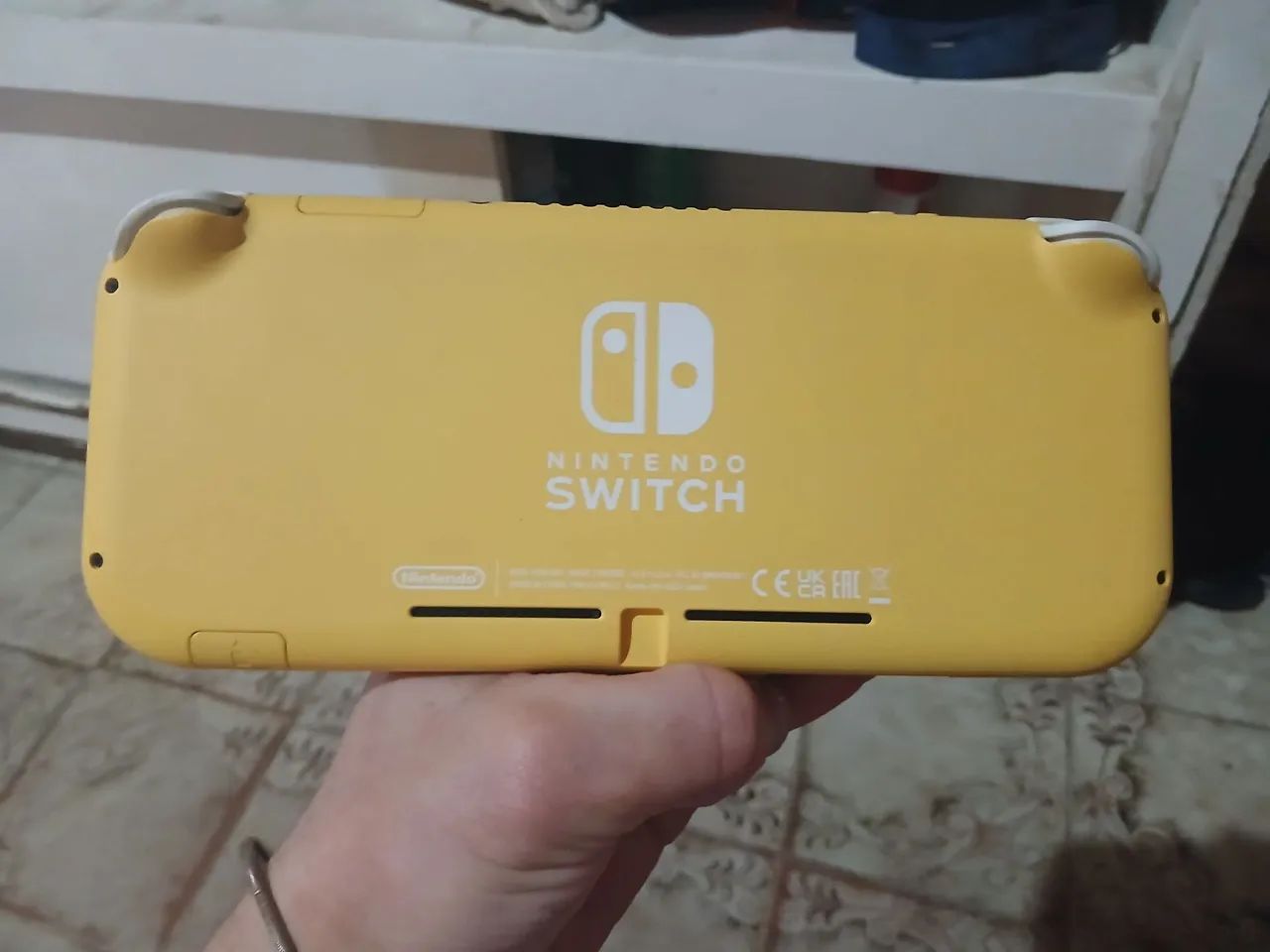 Nintendo switch lite Amarelo (28gb) - Foto 2