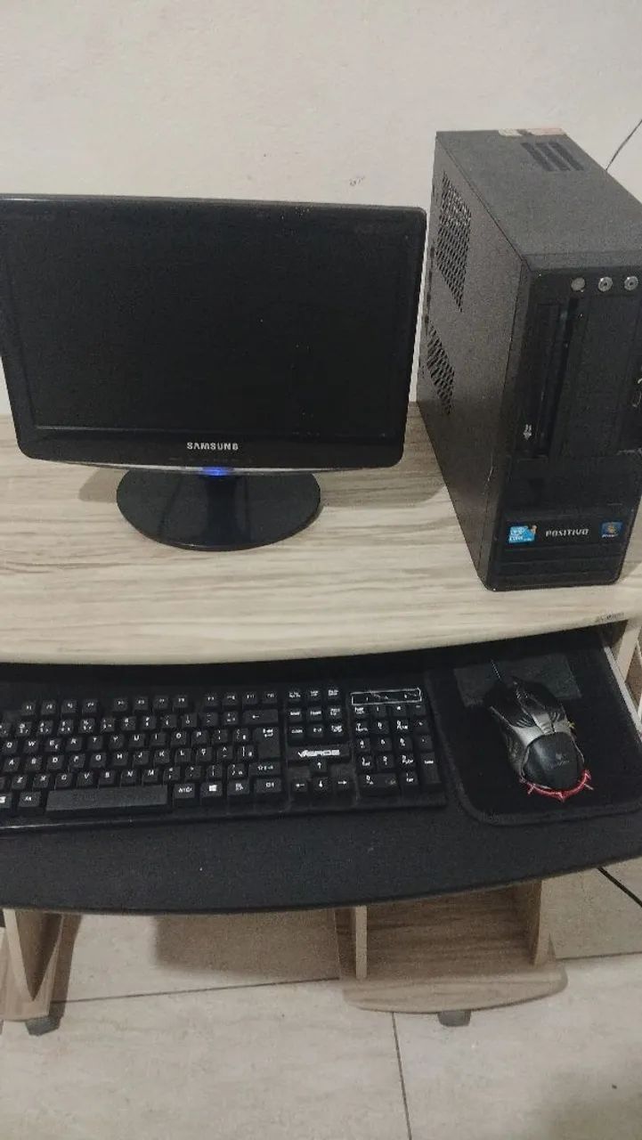 Vendo computador e mesa - Foto 2