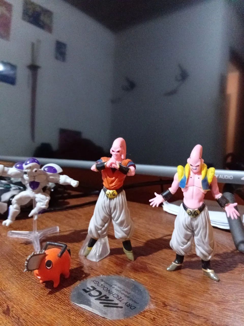 Conjunto de action figure (majin boo e freeza) - Foto 2