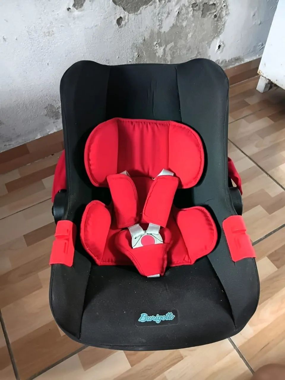 Carrinho de bebê + bebê conforto 