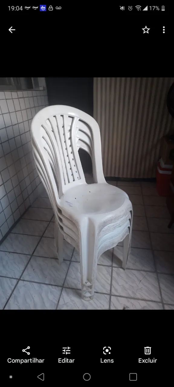 Cadeiras de plástico