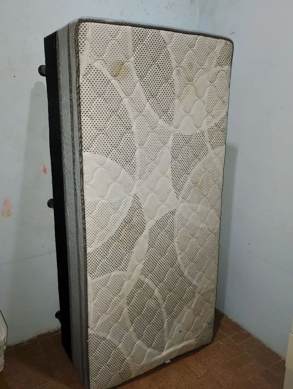 Cama de solteiro semi nova   - Foto 3