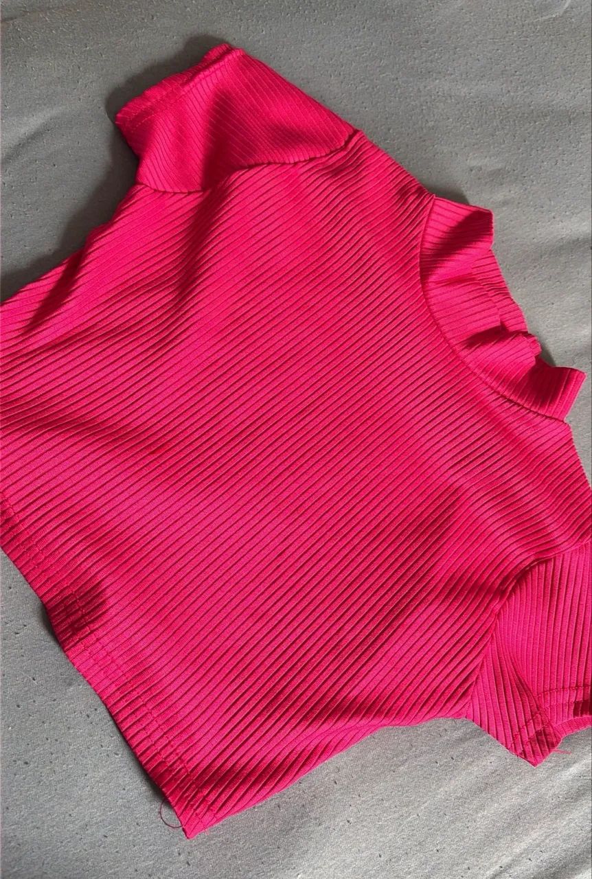 cropped rosa