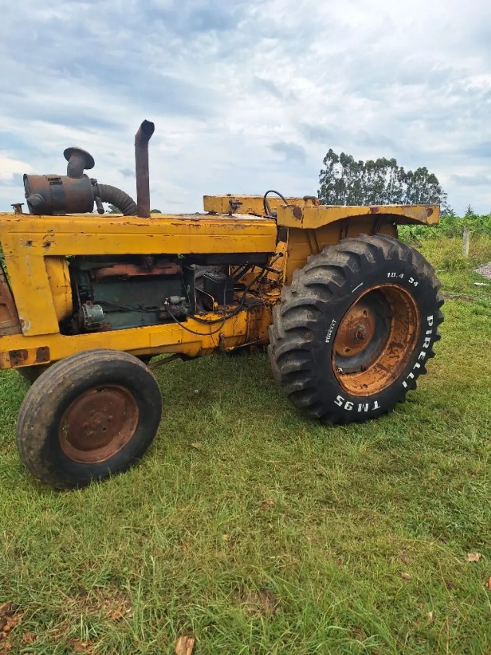 Trator  - Foto 3