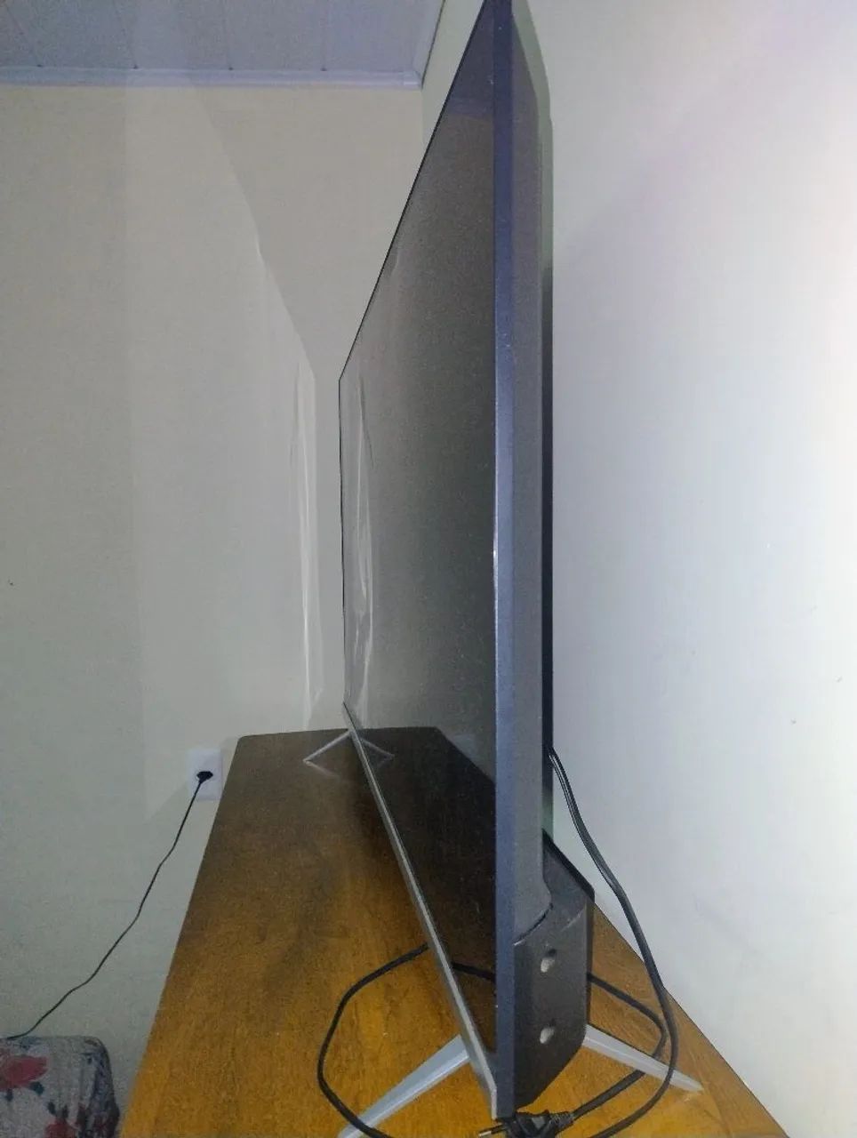 Vendo TV Philips 55 polegadas com tela quebrada para retirada de peça - Foto 5