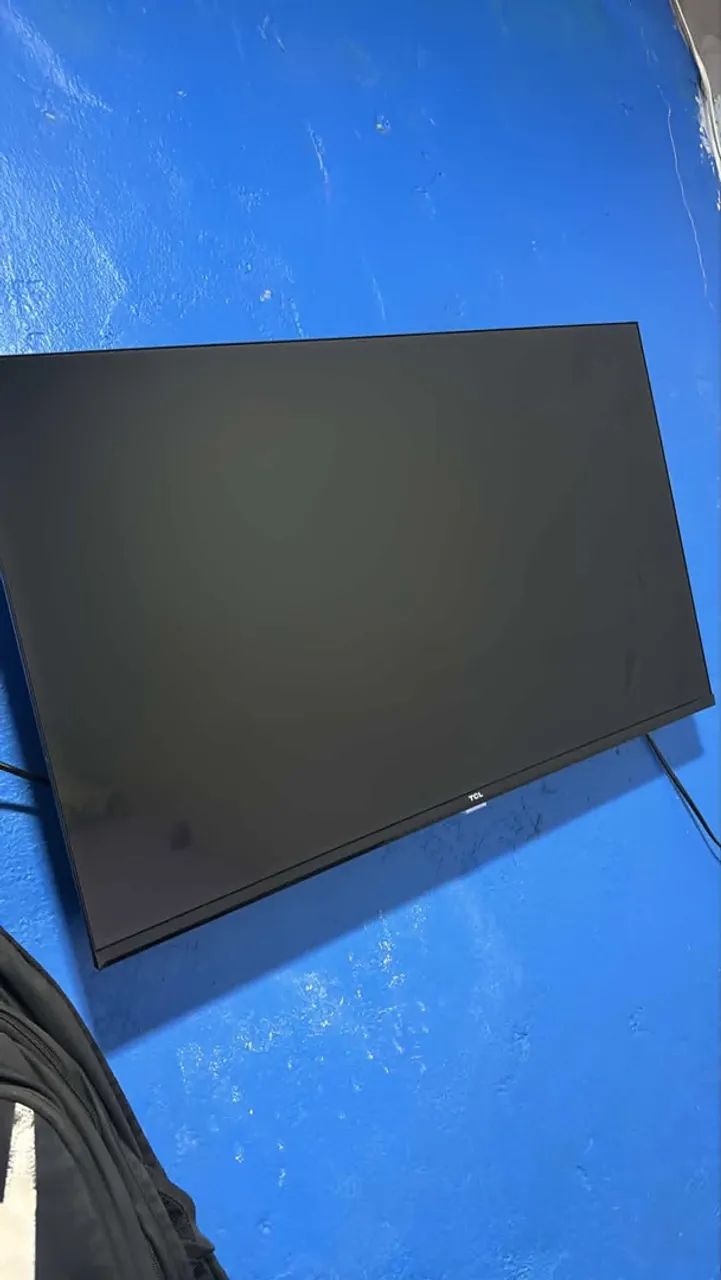Vende-se tv TCL  32 polegadas pega internet  - Foto 2