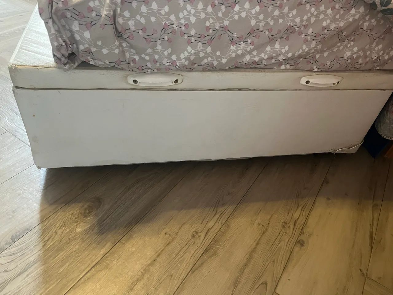 Cama Baú Solteiro Viúva com cabeceira de madeira 
