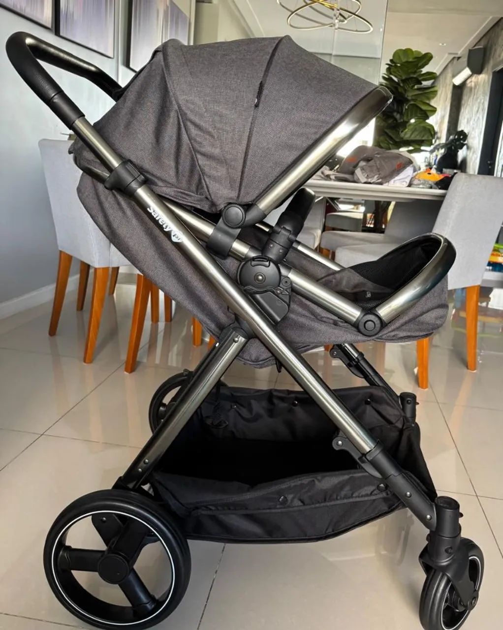 Carrinho de Bebê Safety 1st