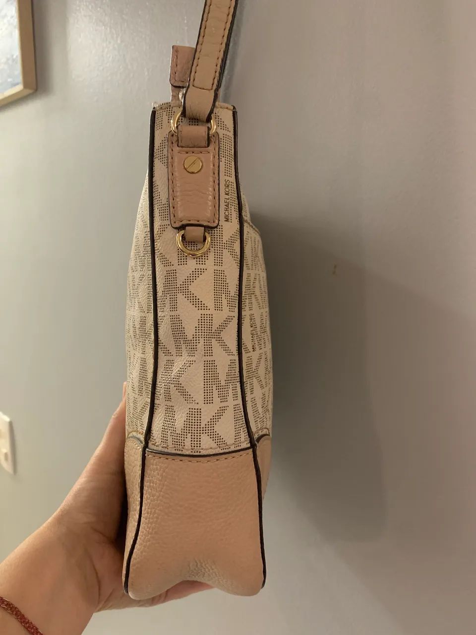 Bolsa Michael Kors branca e rosê - Foto 4