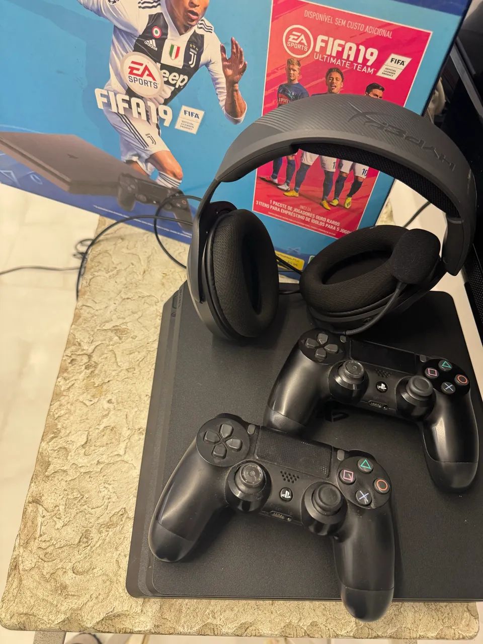 PS4 slim 1tb 2 controles e Headset - Foto 2