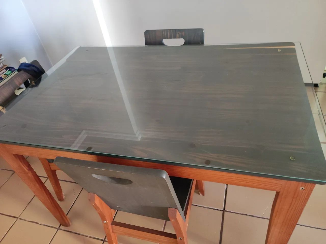 Mesa em madeira com Tampo de vidro Blindex  - Foto 2