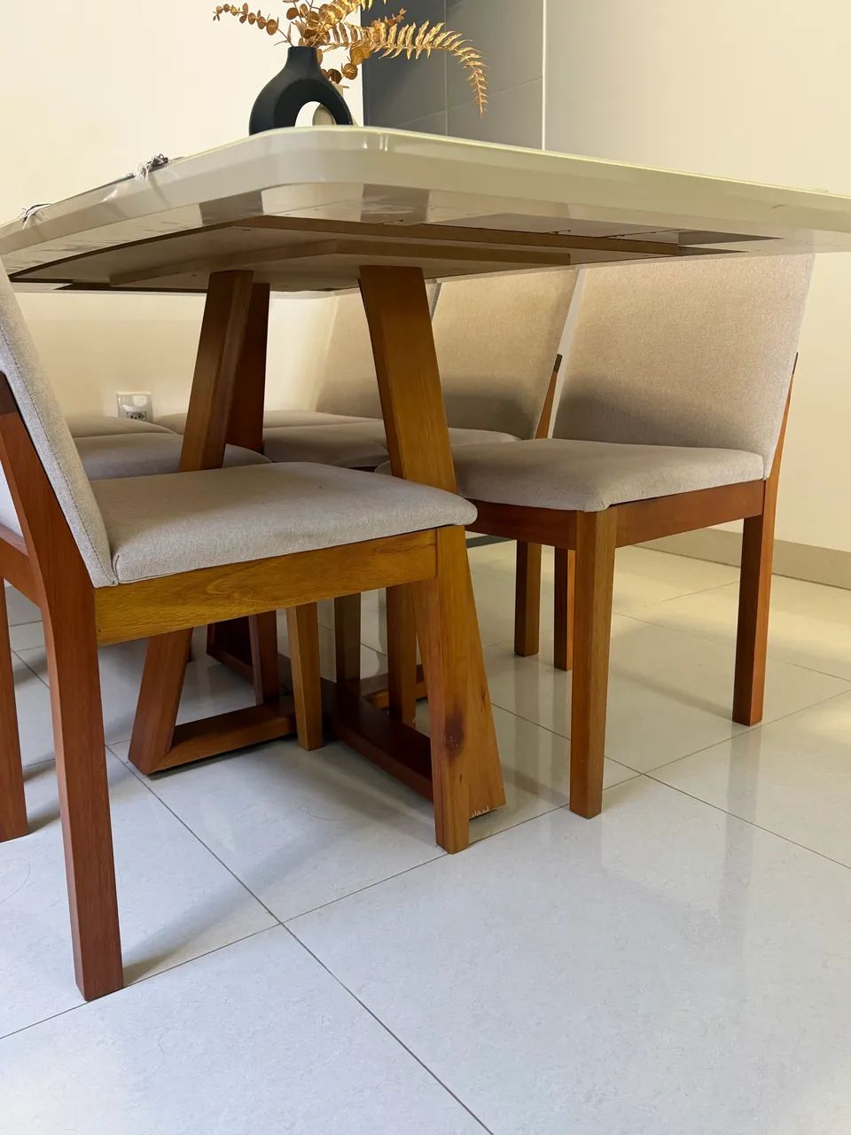 Vendo mesa com 6 cadeiras  - Foto 5