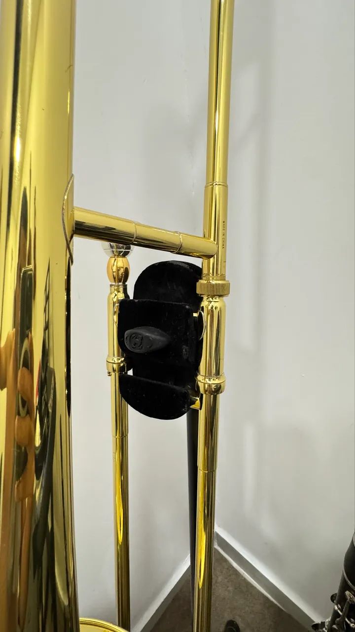 Trombone de Vara Júpiter, suporte Hércules e uma surdina - Foto 4
