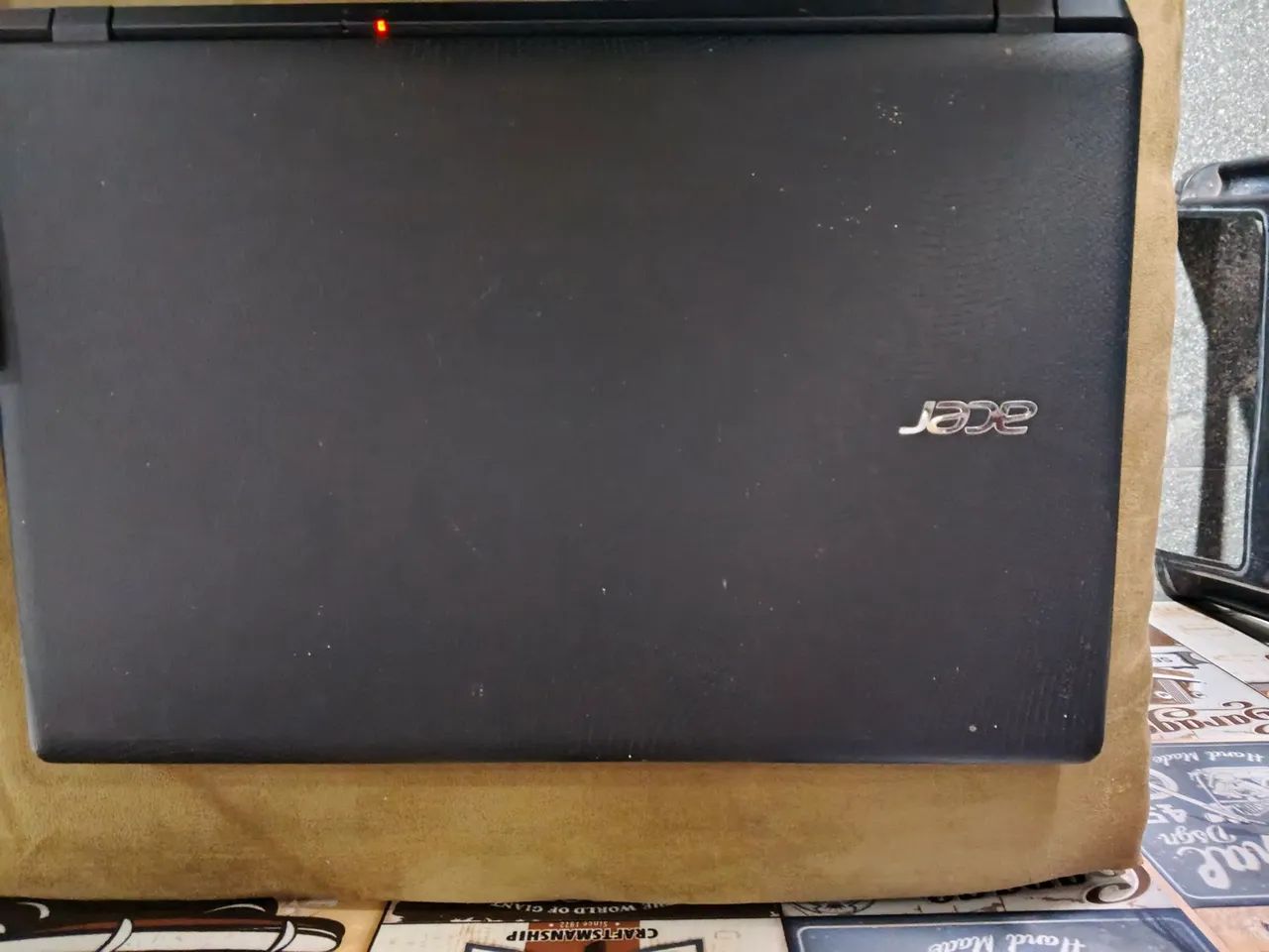 Acer Aspire E1-511-C38N com defeitos - Foto 4