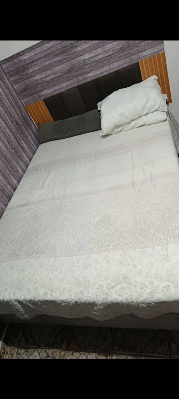 VENDE-SE CAMA DE CASAL