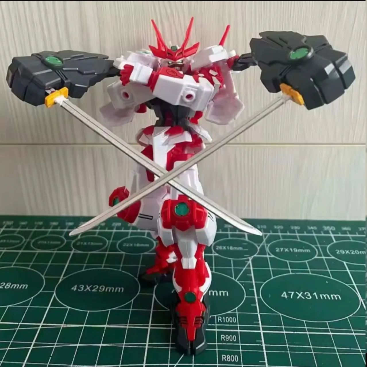 Gundam model kit samurai vermelho sengoku