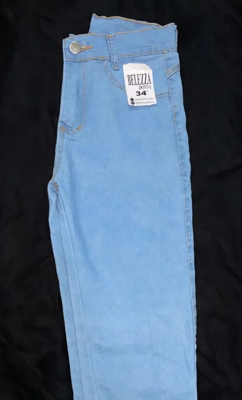 Vende-se, calça nova!