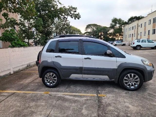 Fiat Idea Adv./ Adv.lock.dualogic 1.8 Flex 5P 2016 - Foto 2