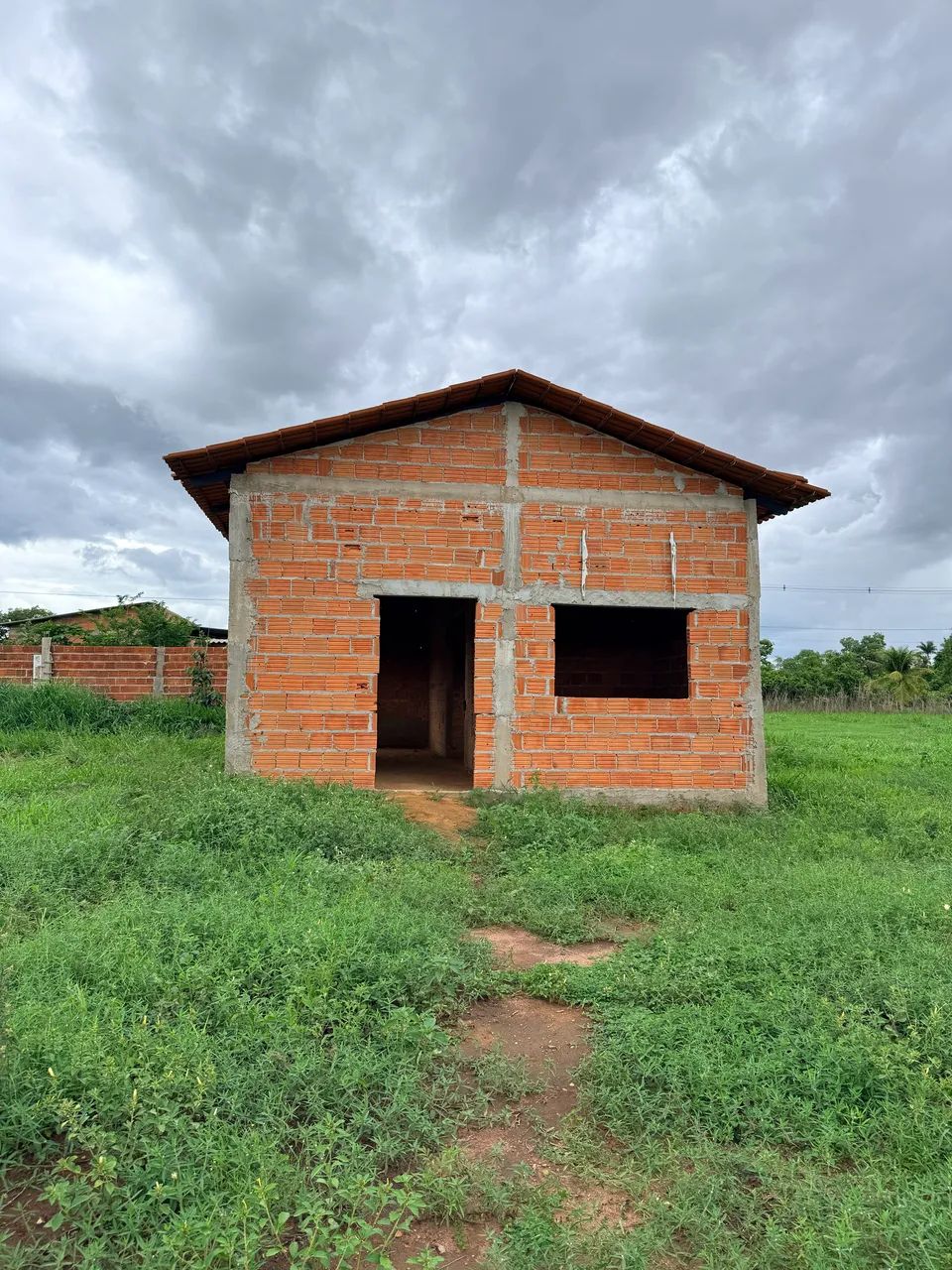 Ágio de lote com construção no flamboyant 2