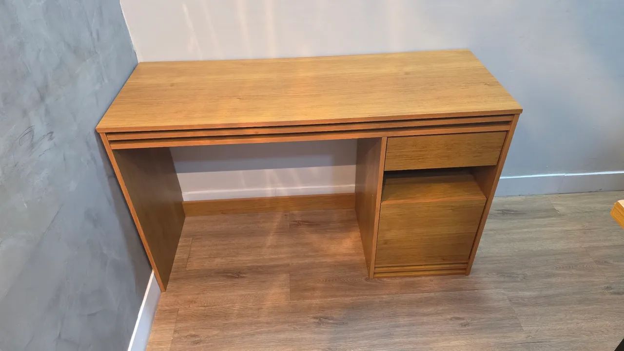 Mesa de estudo/escritório 