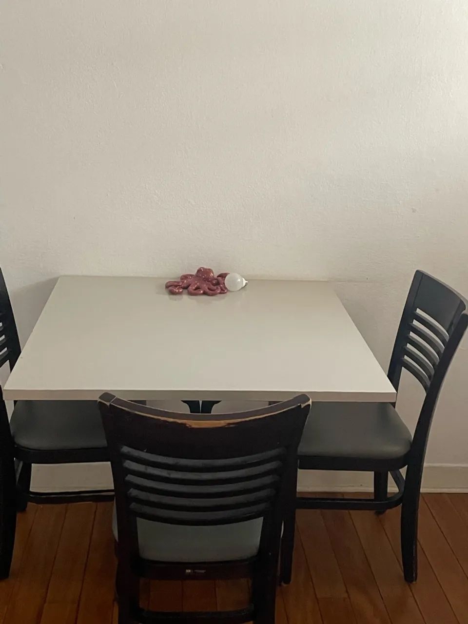 Mesa de 4 lugares 