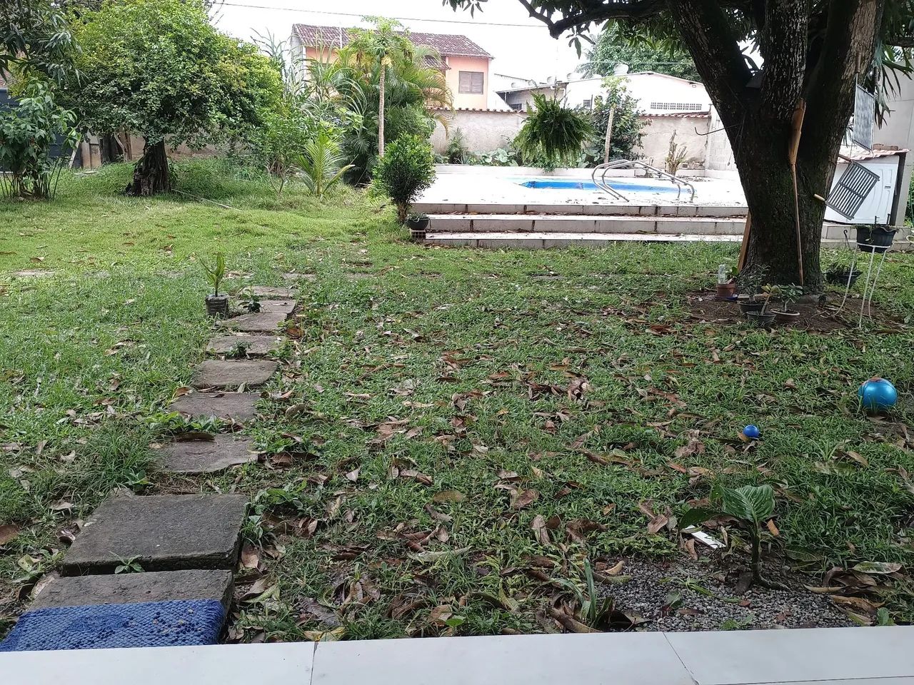 Vendo 2 casas - próximo a praia