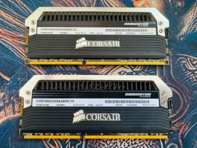 Memoria Ddr3 Corsair Dominator Platinum 2x8 (16gb) 2400 Mhz C10 (Usado 6 meses) - Foto 2