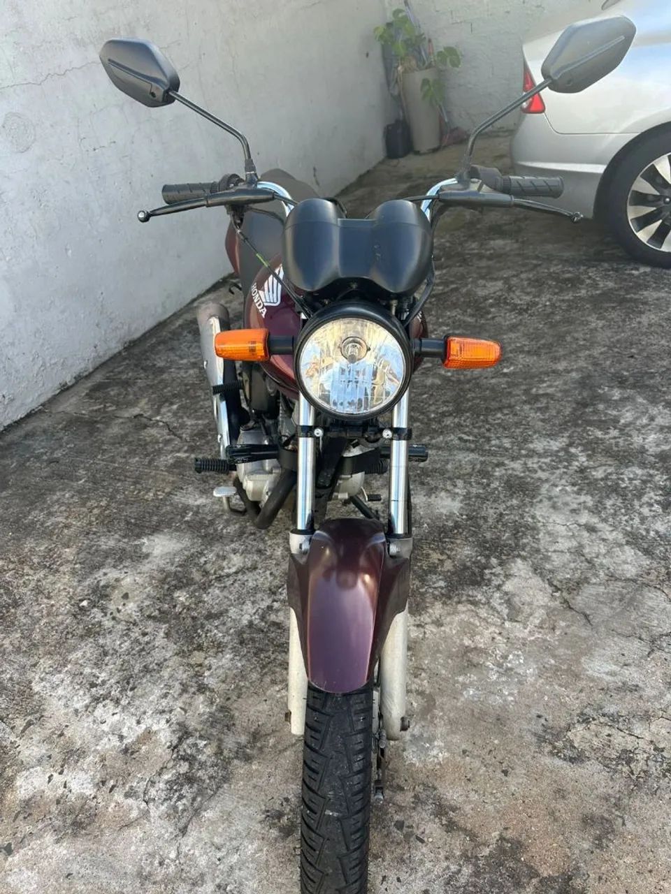 Vendo fan 150.     2012
