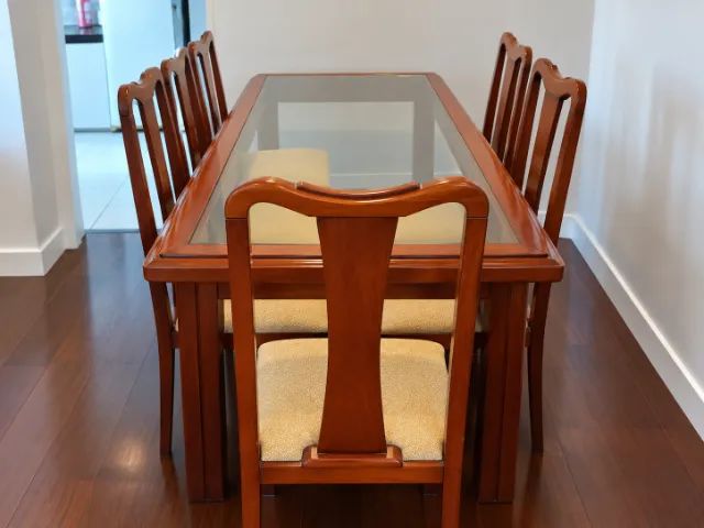 Mesa de Jantar em Madeira com Vidro + 6 Cadeiras
