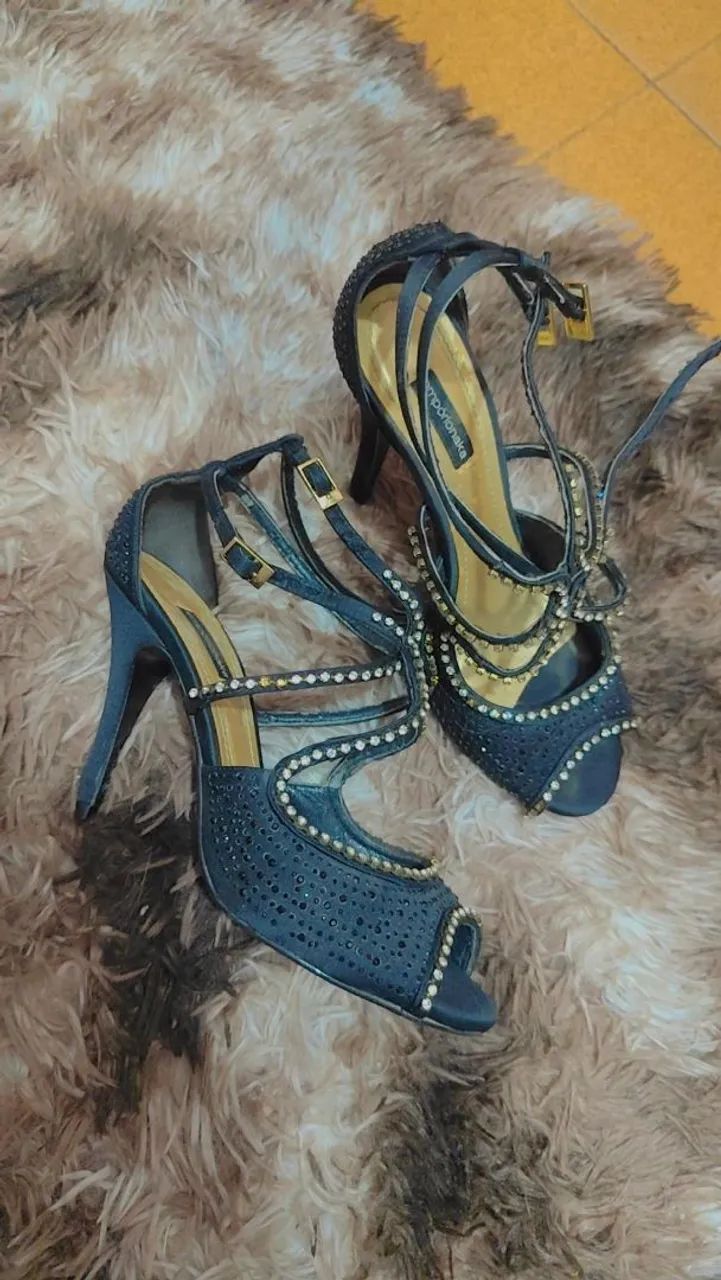 Sandália de salto com strass  - Foto 3