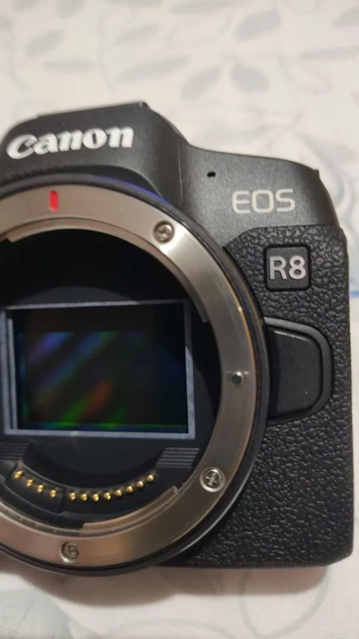 Câmera Canon EOS R8 RF