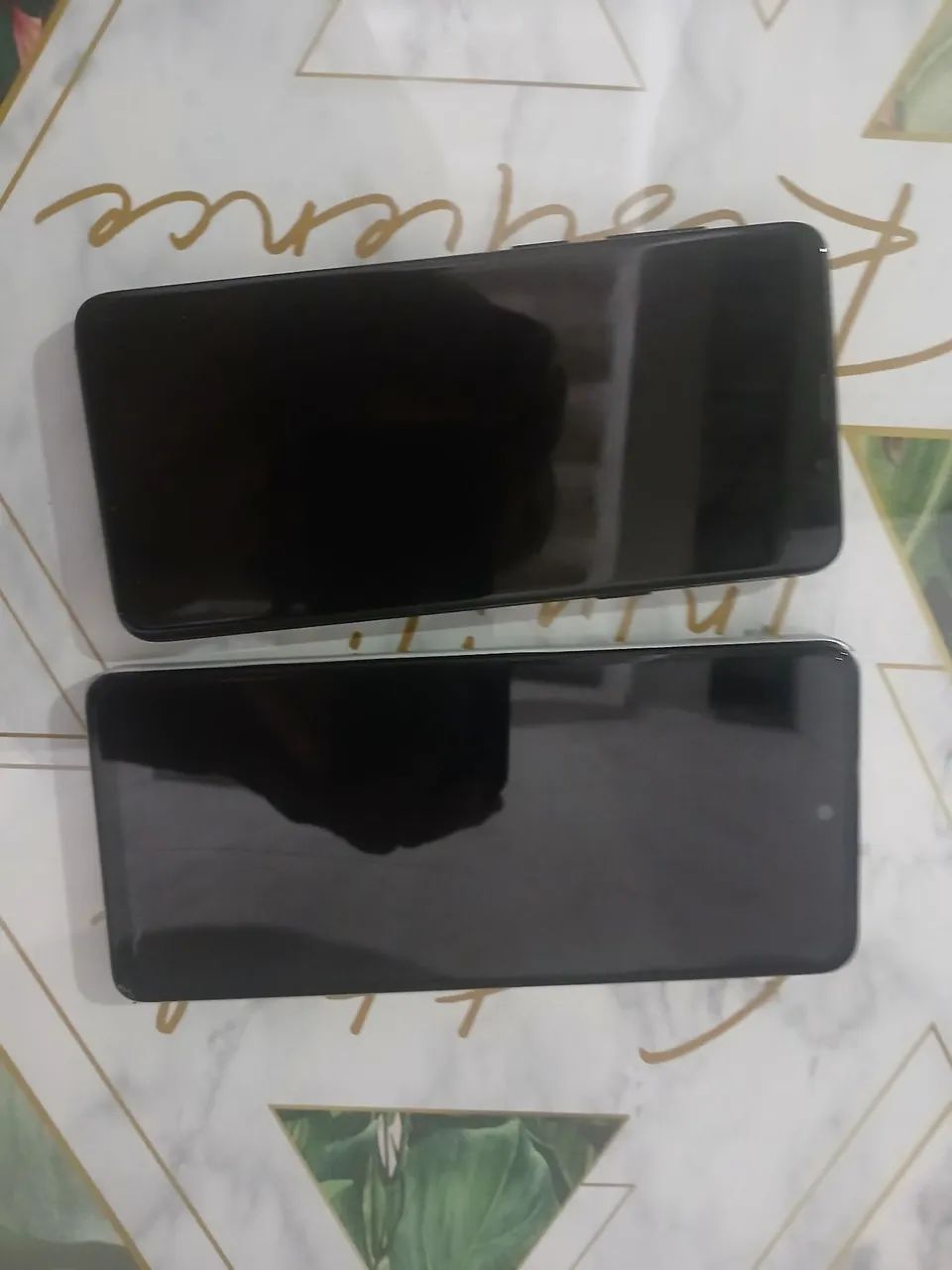 2 celulares  com defeito para tirar peças valor 500 os 2