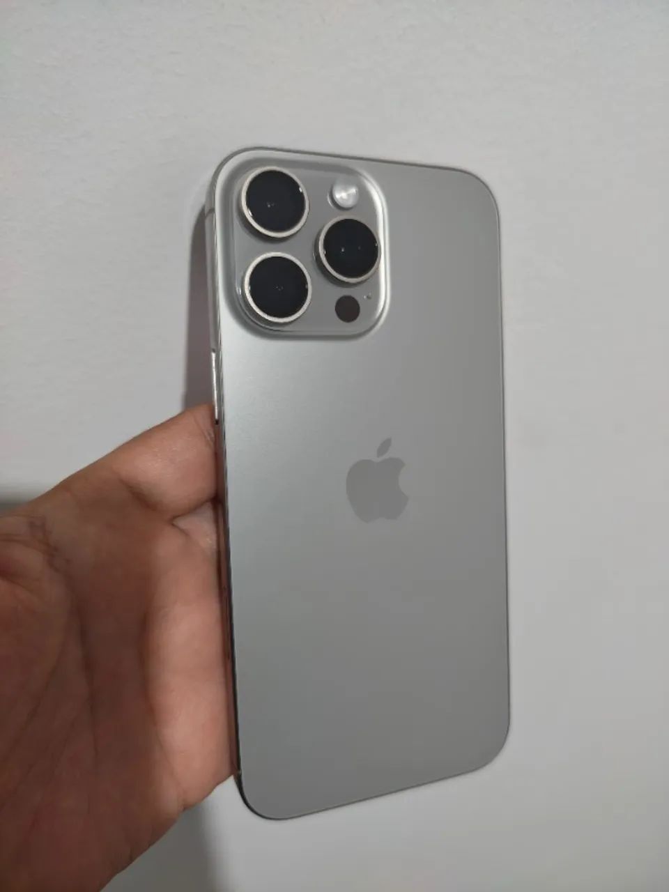 iPhone 16 Pro Max 256Gb em estado de NOVO
