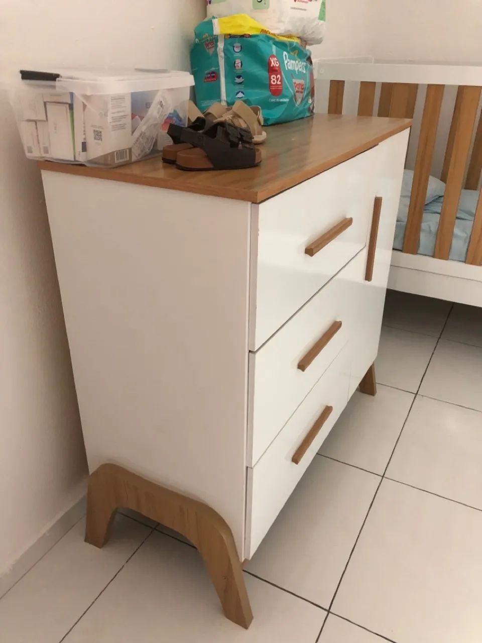 Berço e cômoda Guti Rêtro 