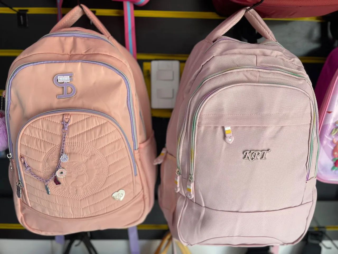 Mochila feminina universitária  - Foto 4