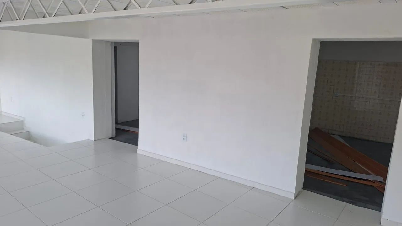 Excelente ponto comercial em via movimentada | Espaço amplo e versátil - Foto 5
