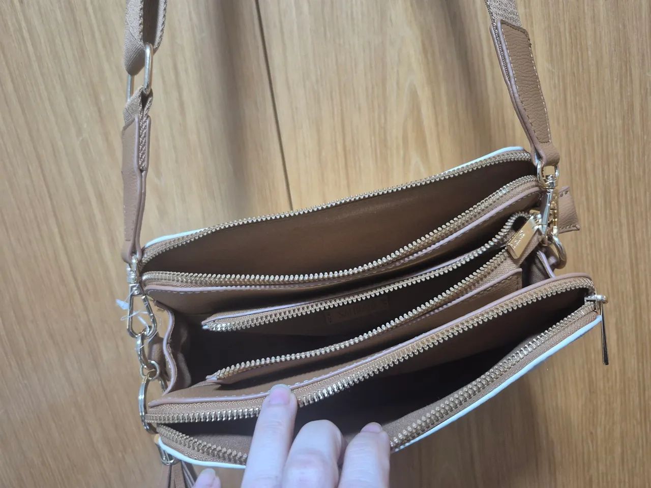 Bolsa feminina com alça regulável - Foto 4