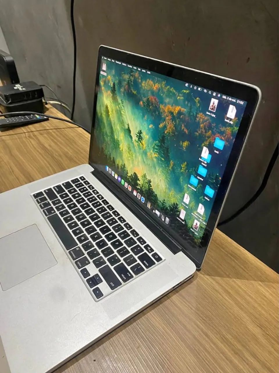 MacBook Pro 2015 | 16GB Ram | Intel Core i7 | 256GB SSD | 15.4 POL