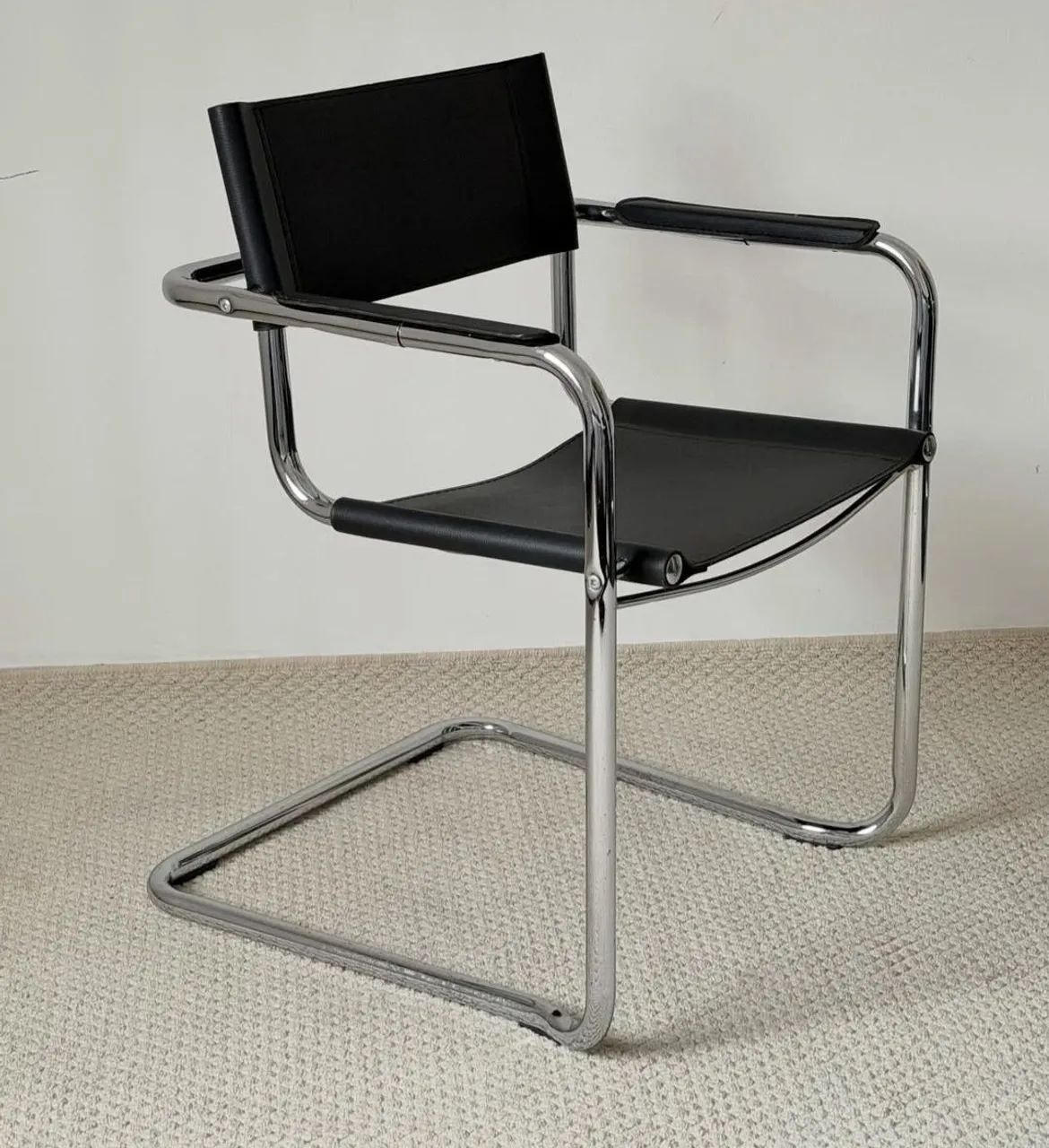 Cadeiras Modelo Bauhaus