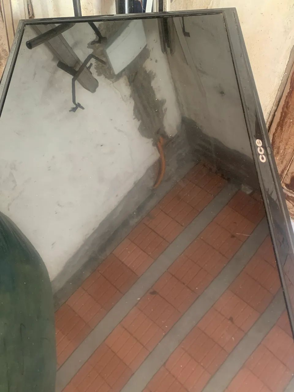 Tv cce 42? polegadas para retirada de peças