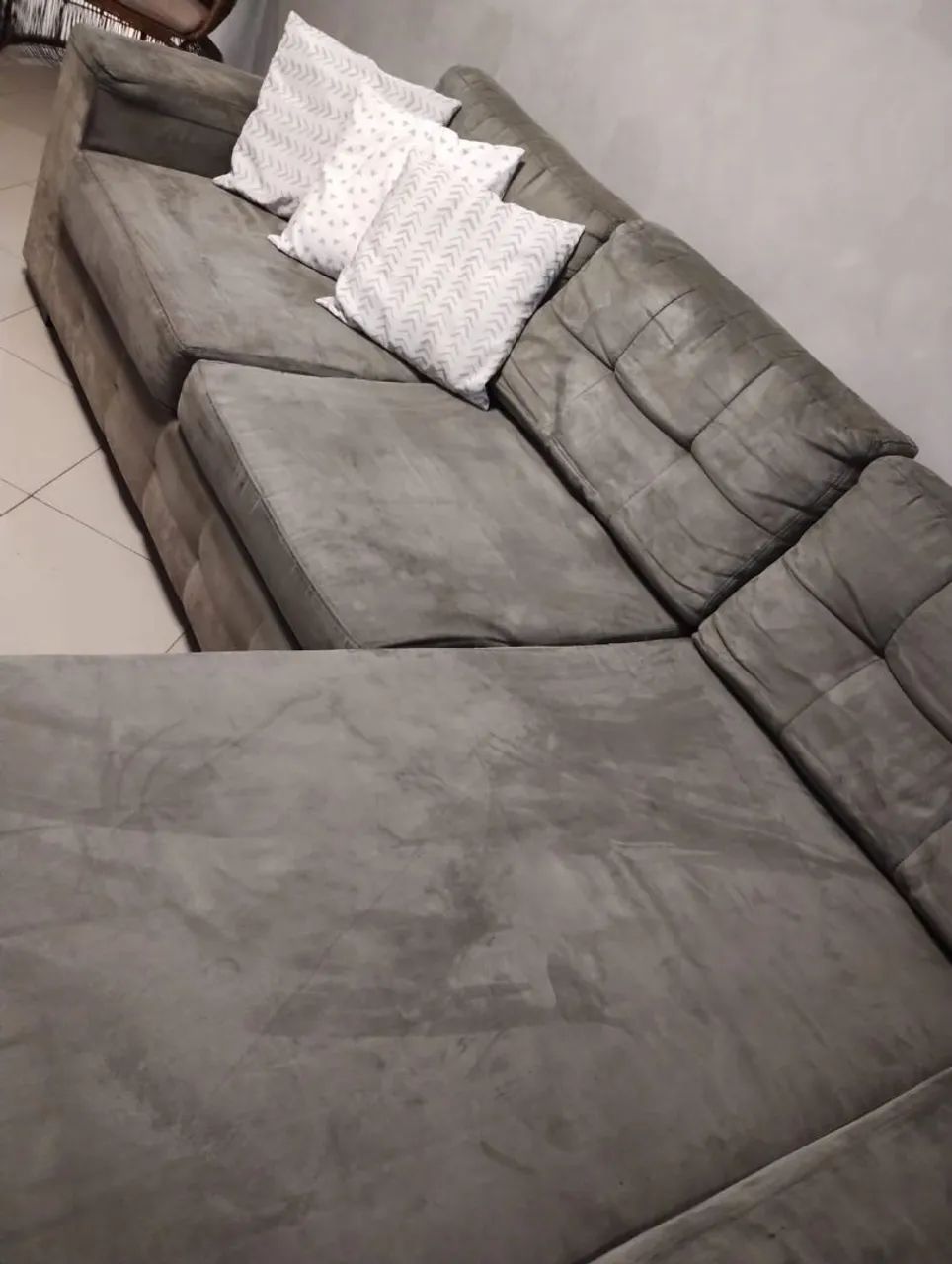 SOFÁ DE CANTO 2,70M COM CHAISE GRANDE - AMPLO E CONFORTÁVEL
