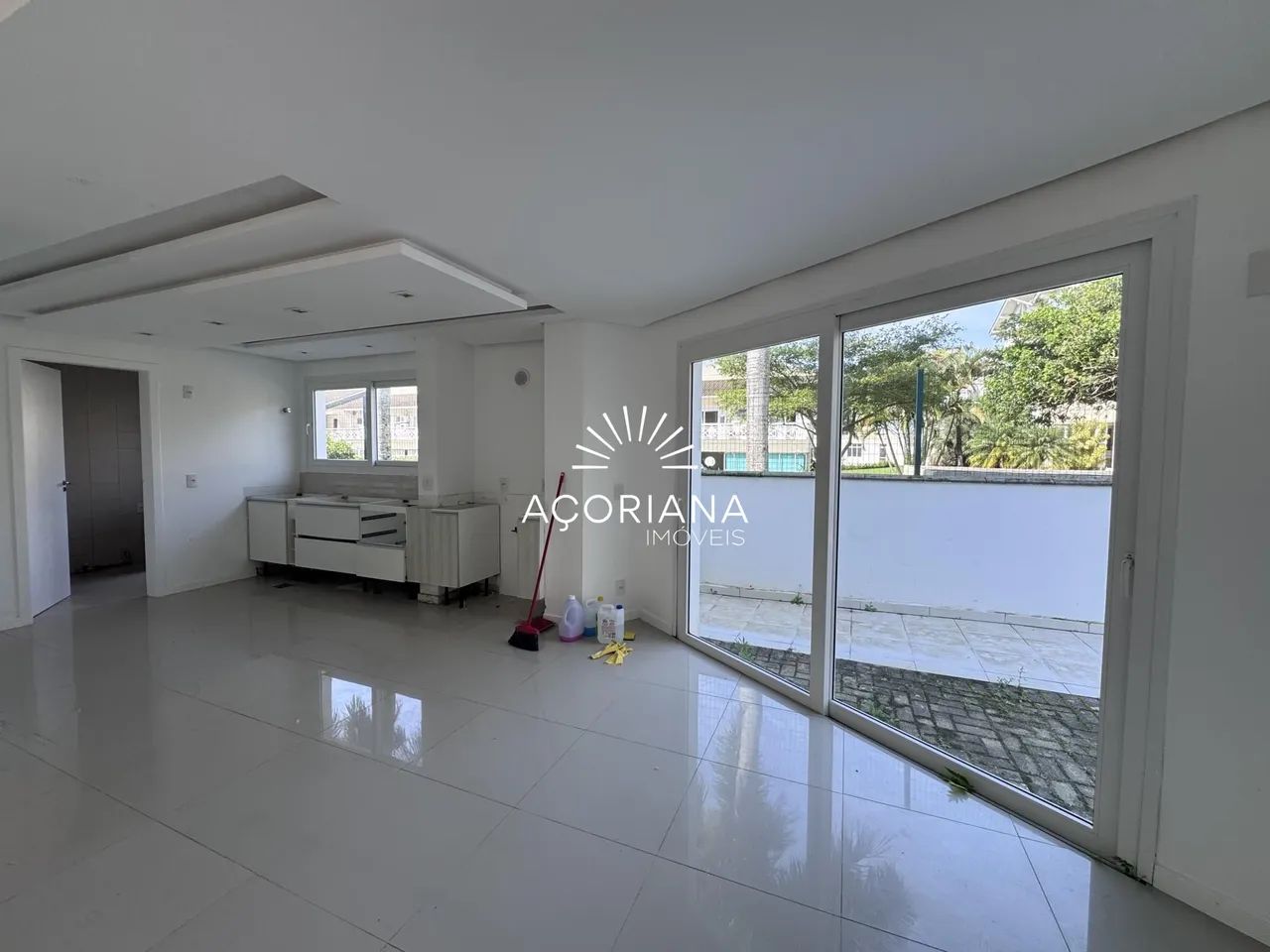 Casa em condomínio fechado com 4 suítes e acesso exclusivo à Lagoa - Foto 3